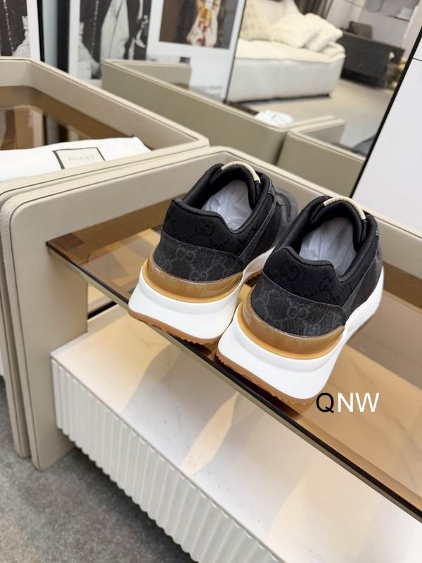 Gucci sz39 44 N1101 03 2719498 Gucci sz39 44 N1101 03 2719498