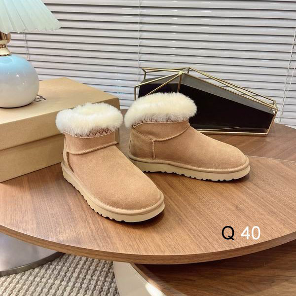 UGG sz35 40 HH110601 2720326 UGG sz35 40 HH110601 2720326