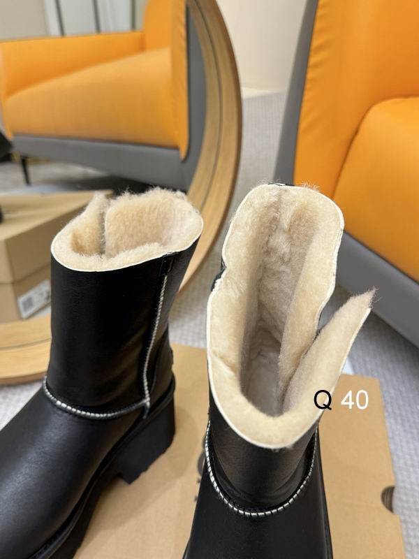 UGG sz35 40 HX110903 2720363 UGG sz35 40 HX110903 2720363