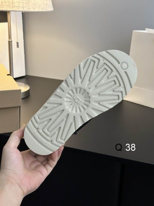 UGG sz35 40 LY1112 05 2720423 UGG sz35 40 LY1112 05 2720423