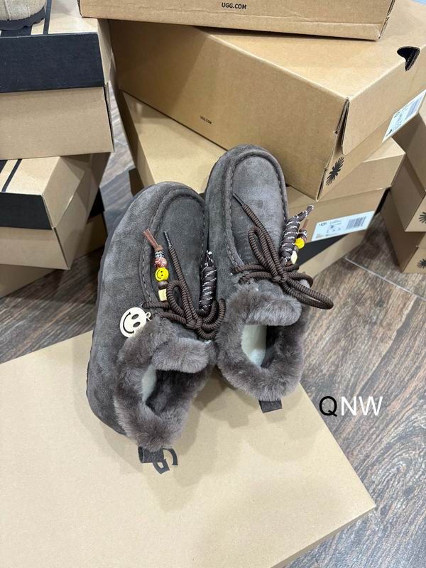 UGG sz35 40 N110903 2720478 UGG sz35 40 N110903 2720478