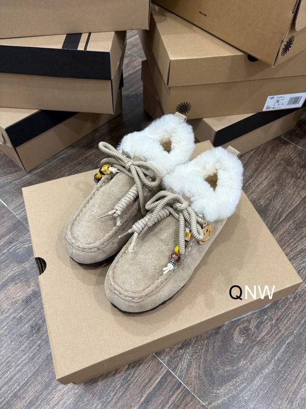 UGG sz35 40 N110906 2720475 UGG sz35 40 N110906 2720475