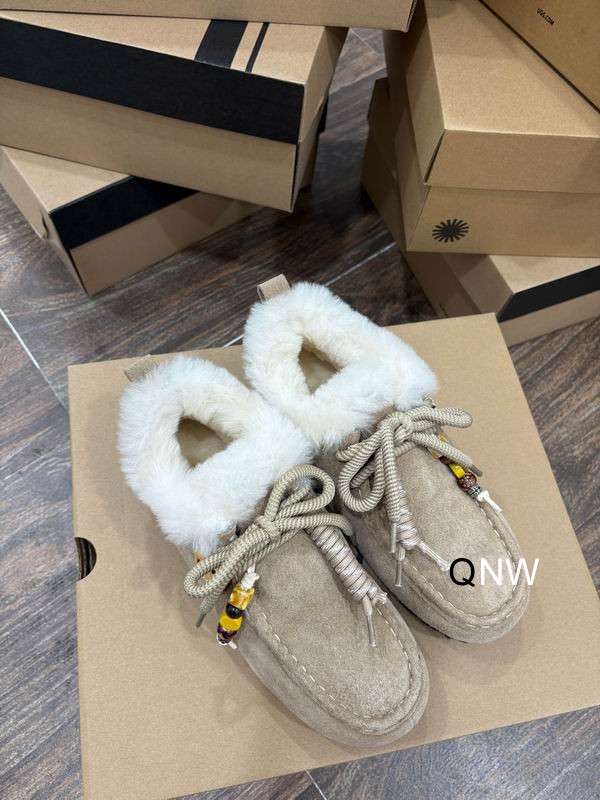 UGG sz35 40 N110907 2720474 UGG sz35 40 N110907 2720474