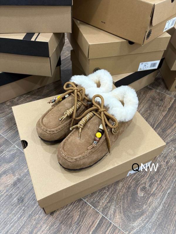 UGG sz35 40 N110910 2720471 UGG sz35 40 N110910 2720471