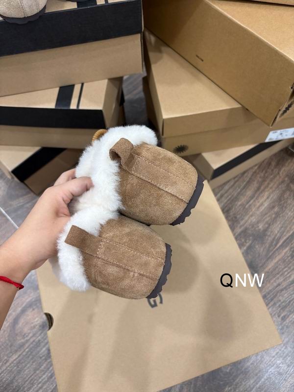 UGG sz35 40 N110912 2720469 UGG sz35 40 N110912 2720469