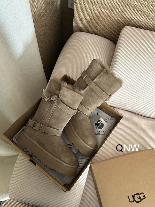 UGG sz35 40 N111311 2720499 UGG sz35 40 N111311 2720499