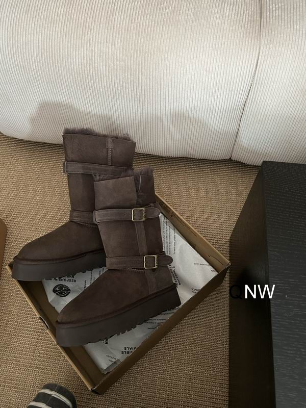 UGG sz35 40 N111315 2720495 UGG sz35 40 N111315 2720495