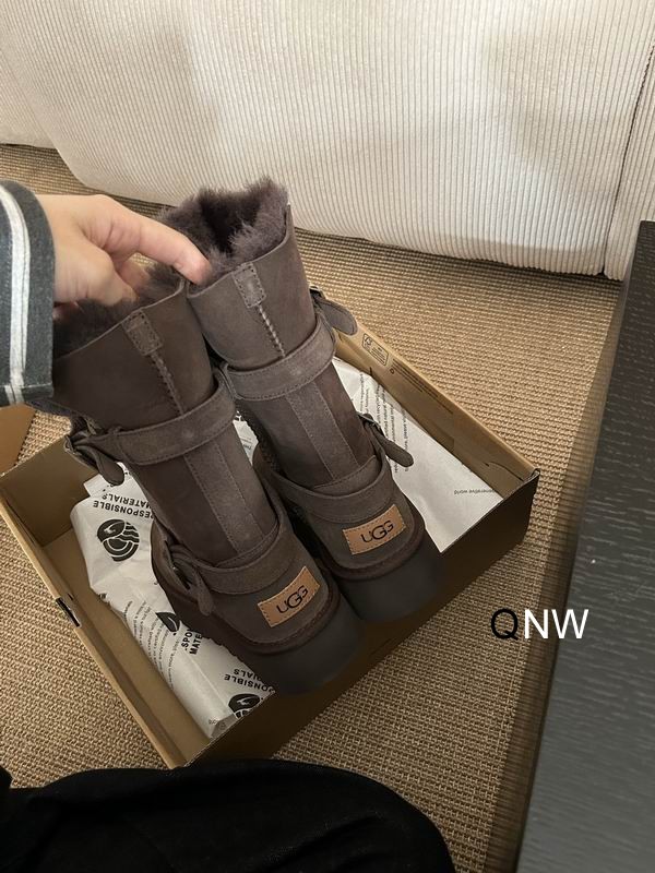 UGG sz35 40 N111317 2720493 UGG sz35 40 N111317 2720493