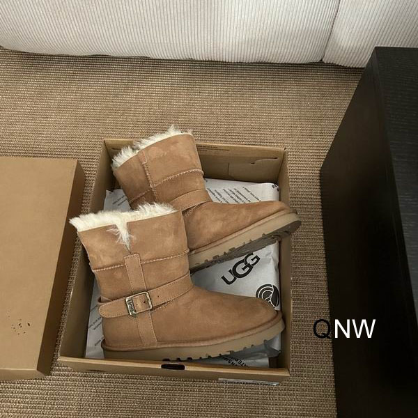 UGG sz35 40 N111403 2720524 UGG sz35 40 N111403 2720524
