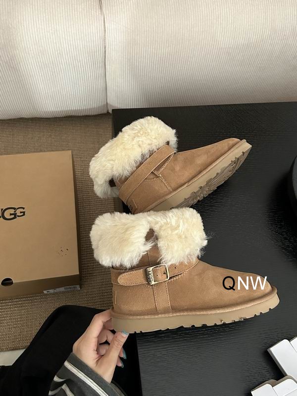 UGG sz35 40 N111404 2720523 UGG sz35 40 N111404 2720523