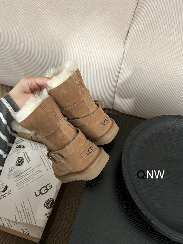 UGG sz35 40 N111405 2720522 UGG sz35 40 N111405 2720522