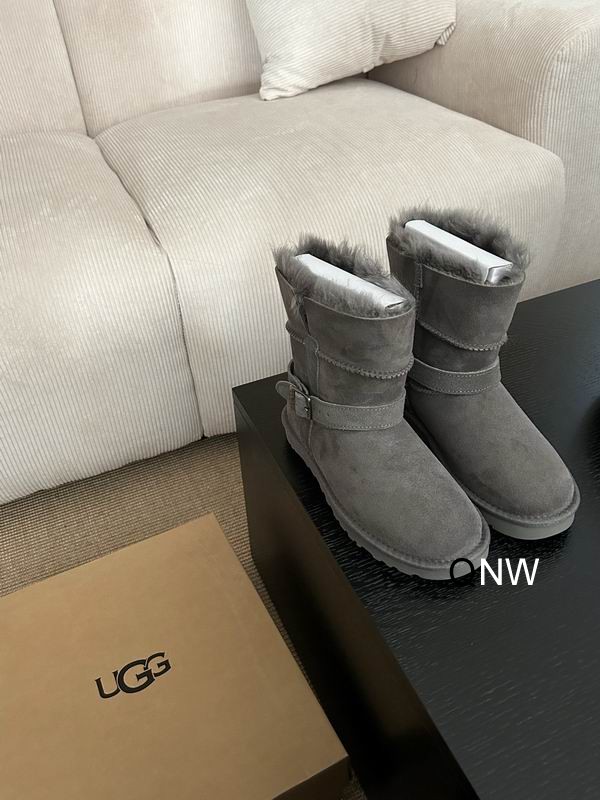 UGG sz35 40 N111406 2720521 UGG sz35 40 N111406 2720521