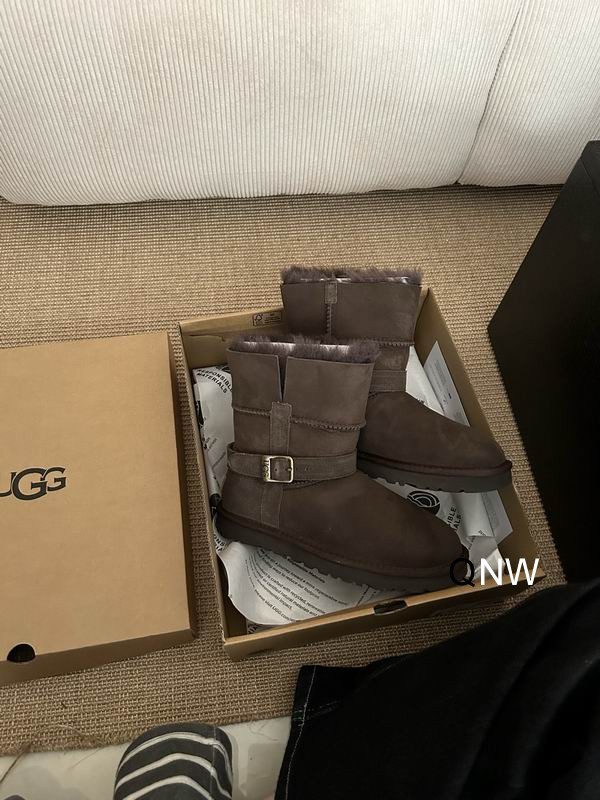 UGG sz35 40 N111415 2720512 UGG sz35 40 N111415 2720512