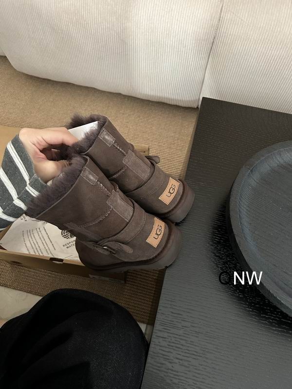 UGG sz35 40 N111417 2720510 UGG sz35 40 N111417 2720510