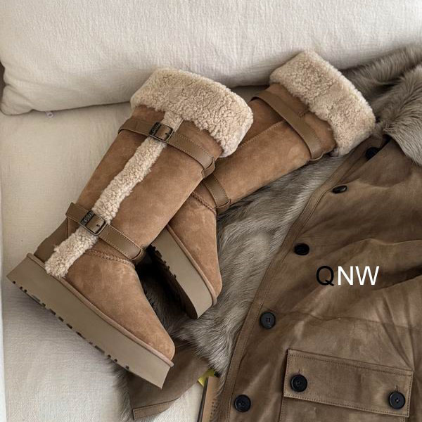UGG sz35 40 N112301 2720556 UGG sz35 40 N112301 2720556