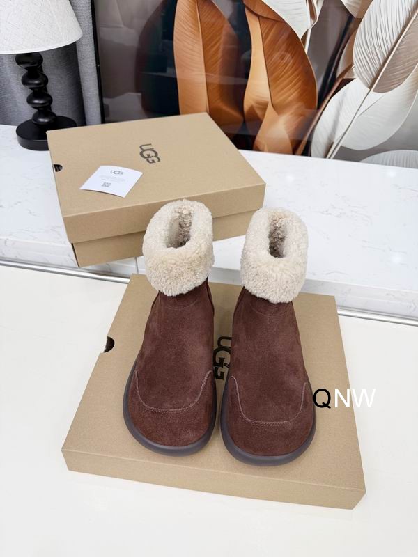 UGG sz35 40 N1127 05 2720570 UGG sz35 40 N1127 05 2720570