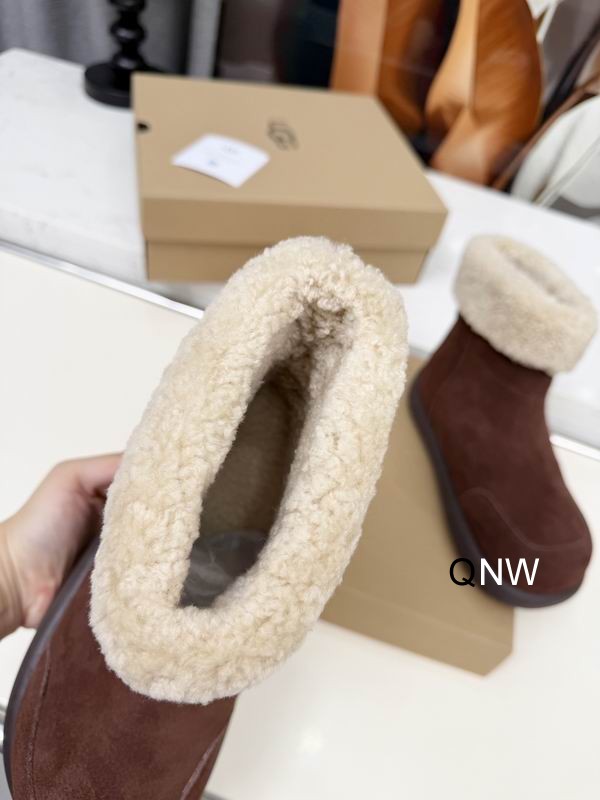 UGG sz35 40 N1127 07 2720568 UGG sz35 40 N1127 07 2720568