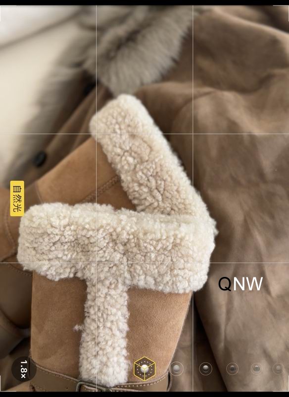 UGG sz35 40 N112804 2720576 UGG sz35 40 N112804 2720576