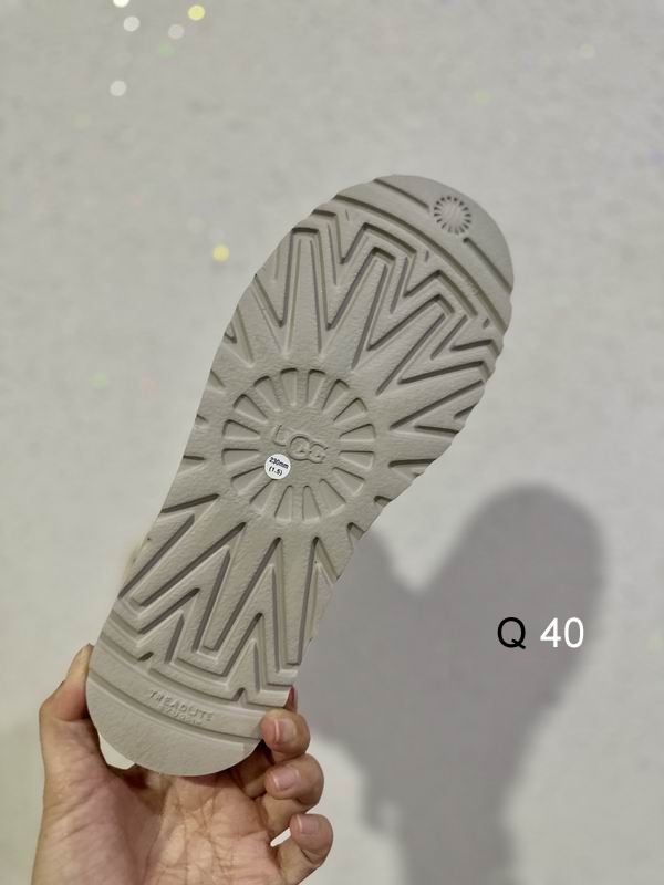 UGG sz38 45 HX110909 2720623 UGG sz38 45 HX110909 2720623