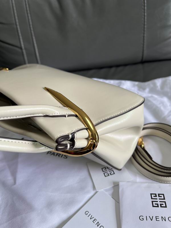 BB515JB2CN 28x12.5x17cm YT (14) 1994042 BB515JB2CN 28x12.5x17cm YT (14) 1994042