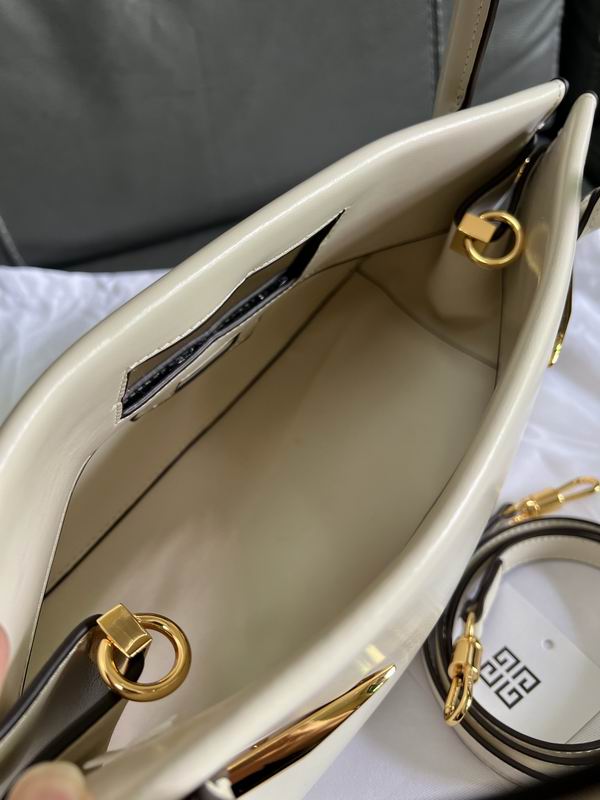 BB515JB2CN 28x12.5x17cm YT (16) 1994040 BB515JB2CN 28x12.5x17cm YT (16) 1994040