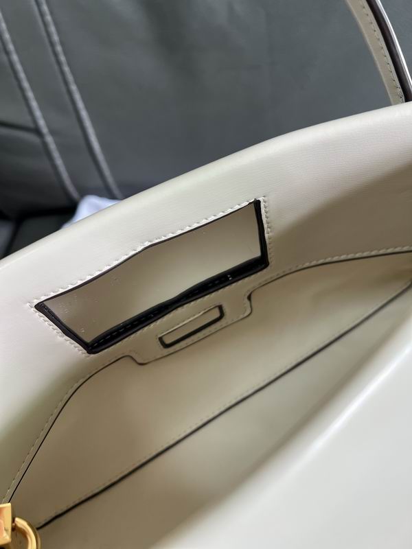 BB515JB2CN 28x12.5x17cm YT (17) 1994039 BB515JB2CN 28x12.5x17cm YT (17) 1994039