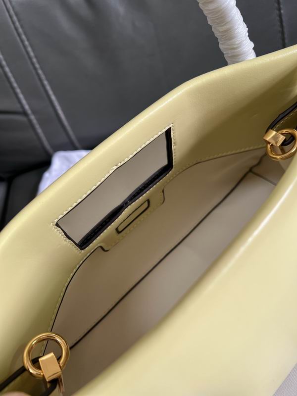 BB515JB2CN 28x12.5x17cm YT (8) 1994048 BB515JB2CN 28x12.5x17cm YT (8) 1994048