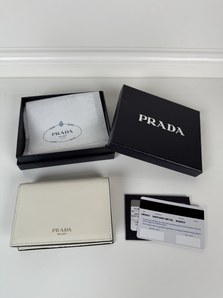Prada 1MV021 11 2x8 5cm AP1 1992625 Prada 1MV021 11 2x8 5cm AP1 1992625