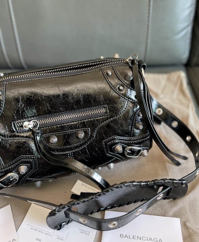 71766 24x15x11cm YT (3) 1994479 71766 24x15x11cm YT (3) 1994479