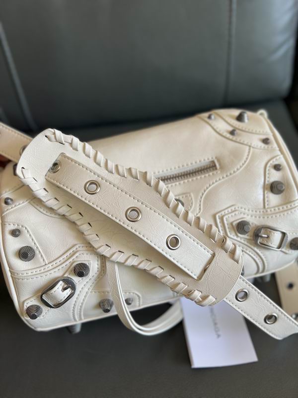 71766 24x15x11cm YT (7) 1994458 71766 24x15x11cm YT (7) 1994458