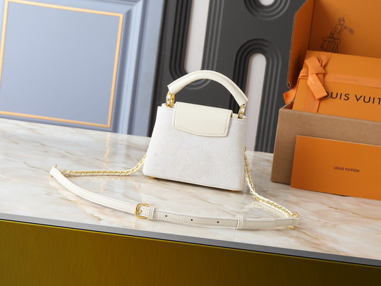 Cap M14389 27x18x9cm ss13 2008579 Cap M14389 27x18x9cm ss13 2008579