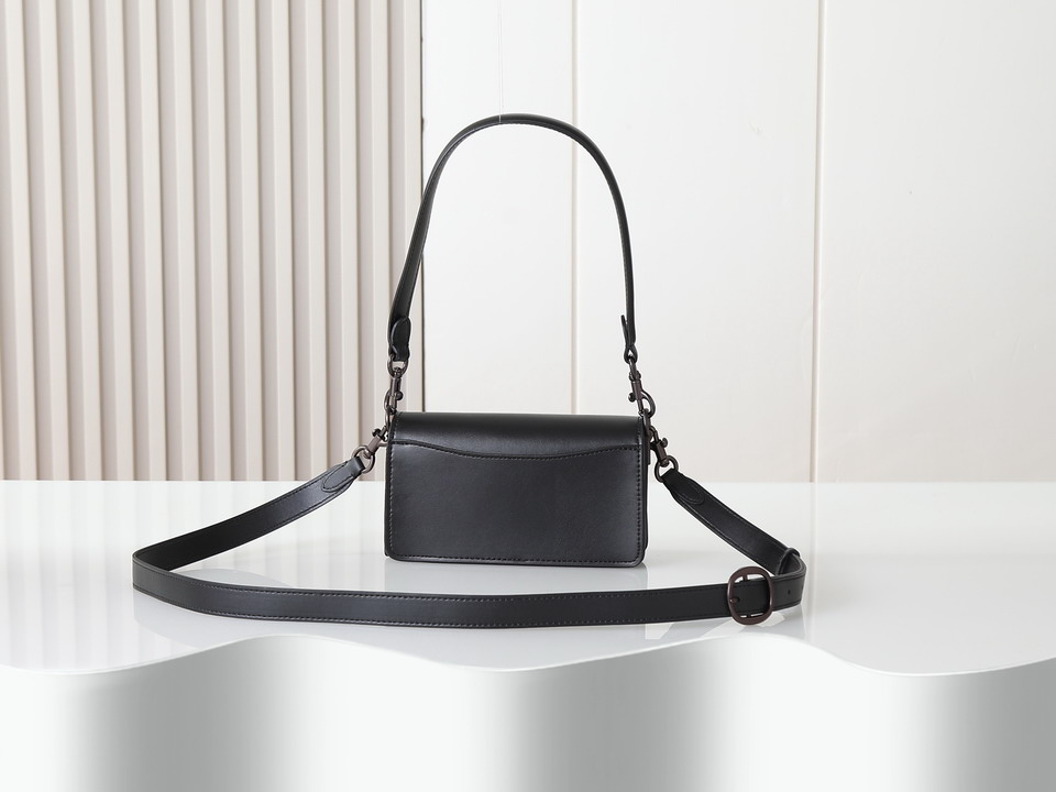 Coach 73995 20x10x6cm ss12 2008631 Coach 73995 20x10x6cm ss12 2008631