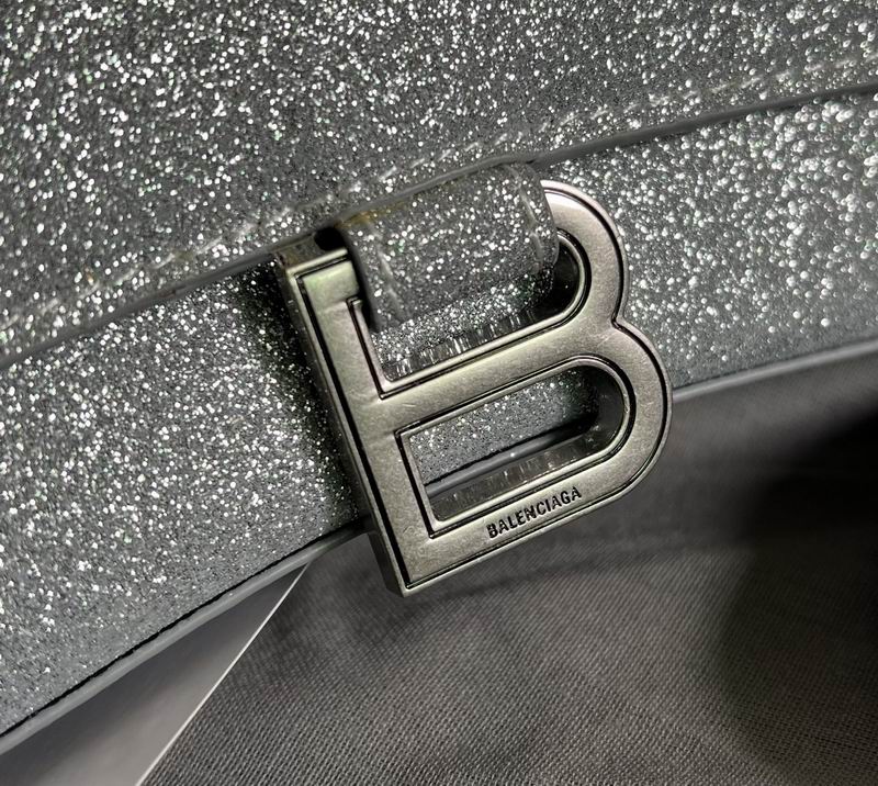 Hourglass M14x10x23cm S13x8x19cm YT (30) 1994551 Hourglass M14x10x23cm S13x8x19cm YT (30) 1994551