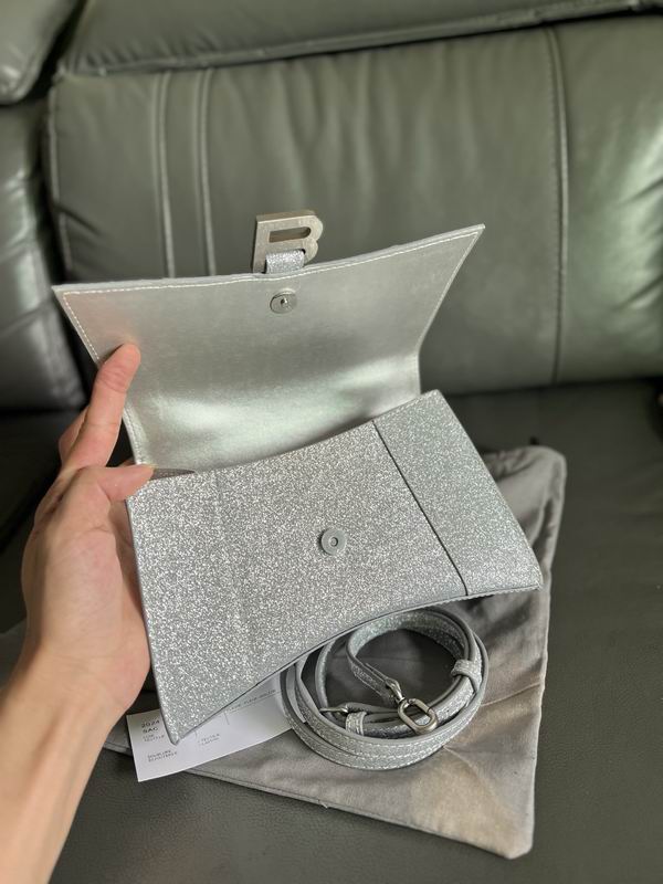 Hourglass M14x10x23cm S13x8x19cm YT (34) 1994547 Hourglass M14x10x23cm S13x8x19cm YT (34) 1994547