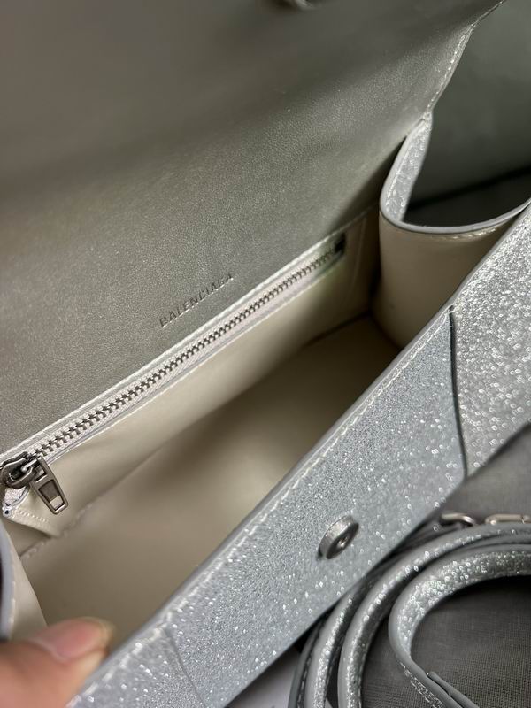 Hourglass M14x10x23cm S13x8x19cm YT (36) 1994545 Hourglass M14x10x23cm S13x8x19cm YT (36) 1994545