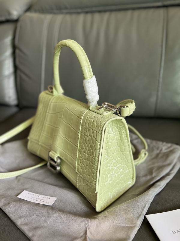 Hourglass M14x10x23cm S13x8x19cm YT (6) 1994621 Hourglass M14x10x23cm S13x8x19cm YT (6) 1994621