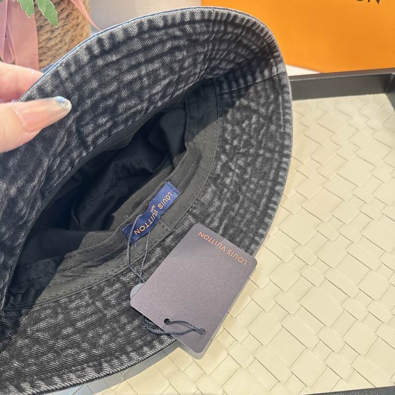 LV Hat (324) 3545542 LV Hat (324) 3545542