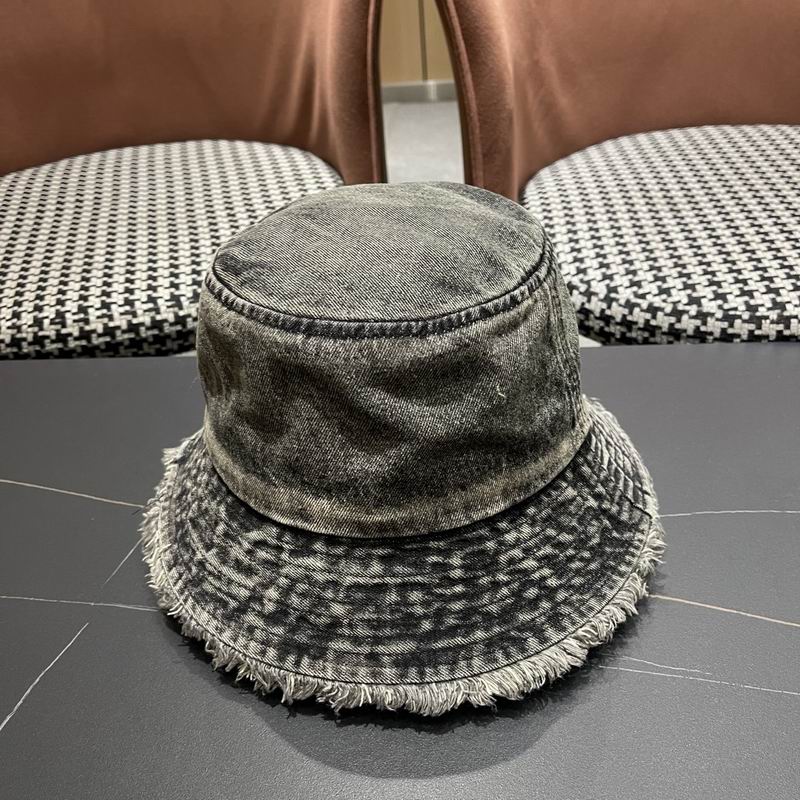LV hat (234) 3560376 LV hat (234) 3560376