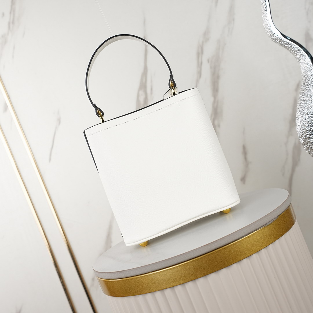 Prada 23x23x13cm jj3 2011335 Prada 23x23x13cm jj3 2011335