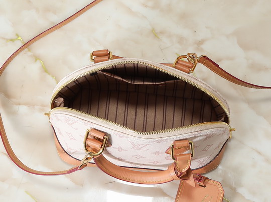 Alma M53152 23 5x17 5x11 5cm ss19 2013051 Alma M53152 23 5x17 5x11 5cm ss19 2013051