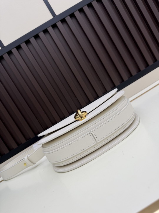 Bur 1H8936 24x20 5x8cm ss15 2013145 Bur 1H8936 24x20 5x8cm ss15 2013145