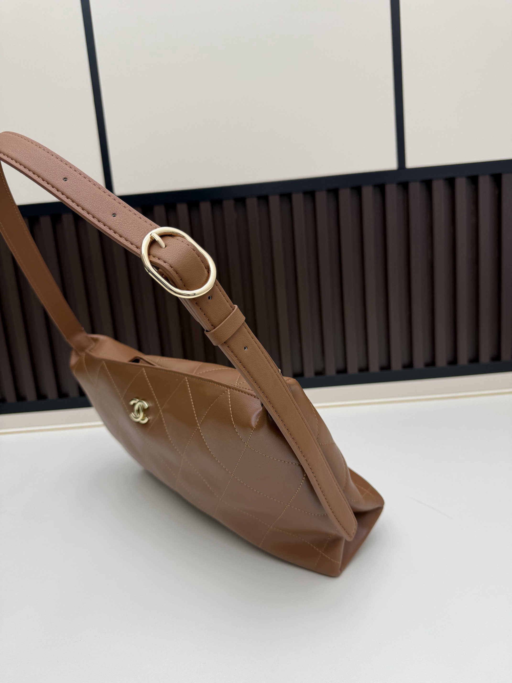 Chanel 07084 34x19x10cm jj22 2015138 Chanel 07084 34x19x10cm jj22 2015138