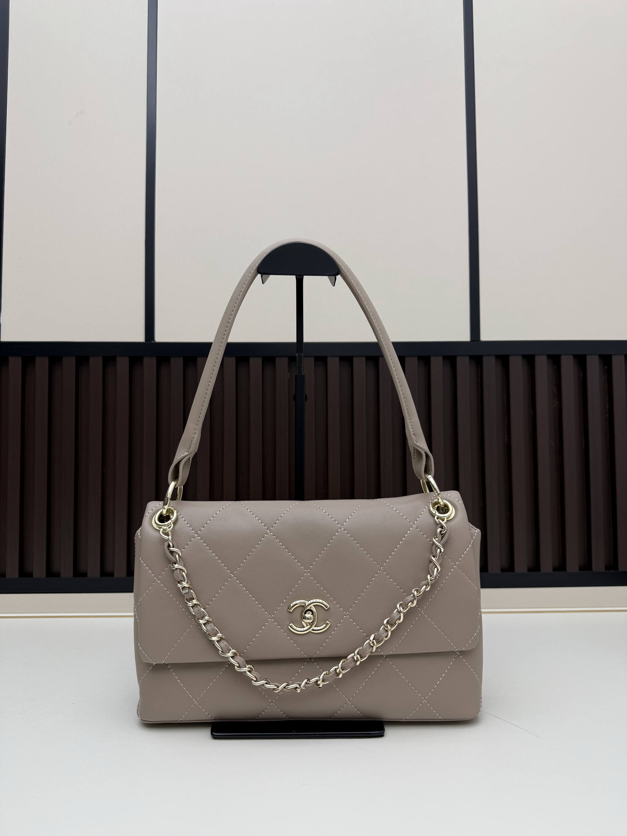 Chanel 09171 28x17x8cm jj31 2015171 Chanel 09171 28x17x8cm jj31 2015171