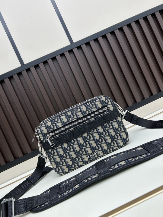 Dior 206 22 5x15x5cm ss11 2014058 Dior 206 22 5x15x5cm ss11 2014058