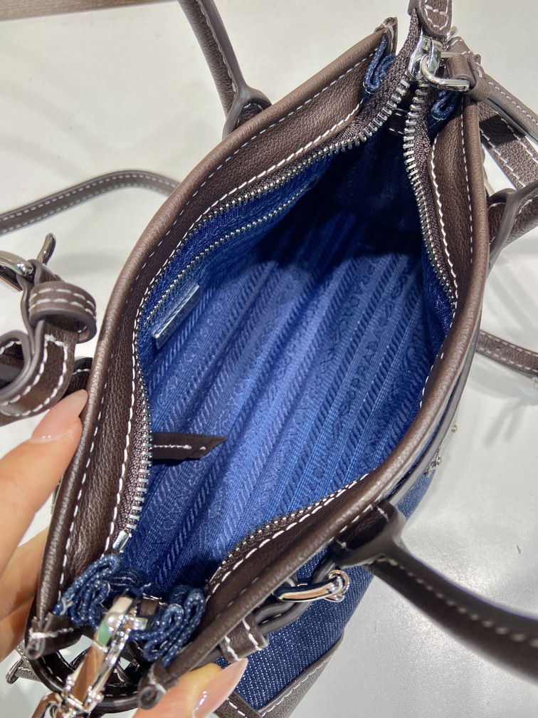 Prada 1BA486 23 5x12x9cm AP10 2013702 Prada 1BA486 23 5x12x9cm AP10 2013702