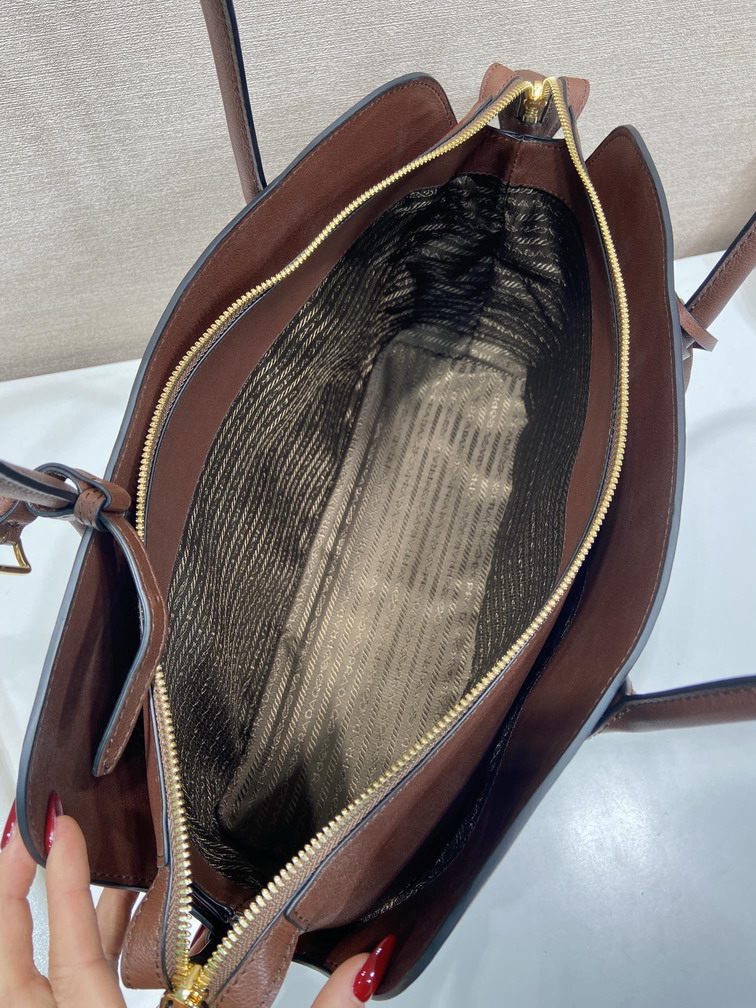 Prada 1BG600 35x24 5x13 5cm AP10 2013800 Prada 1BG600 35x24 5x13 5cm AP10 2013800