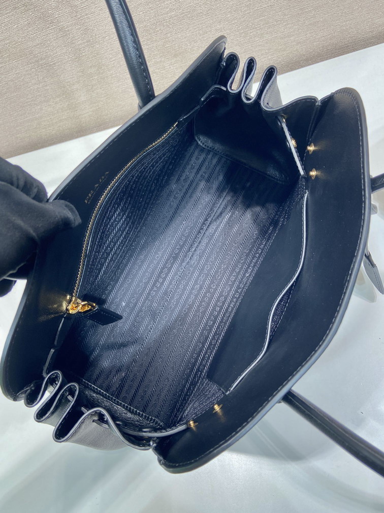 Prada 1BG606 34x23x13cm AP18 2013831 Prada 1BG606 34x23x13cm AP18 2013831
