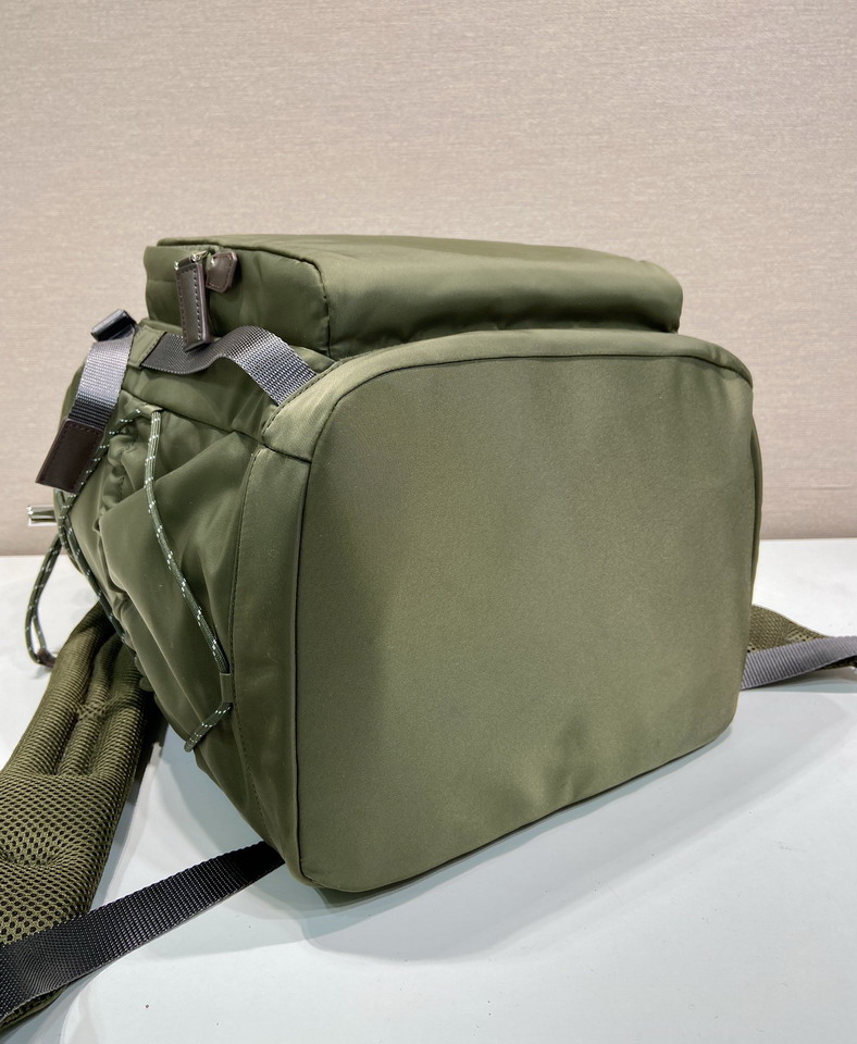 Prada 2VZ123 28x46x22cm AP6 2013907 Prada 2VZ123 28x46x22cm AP6 2013907