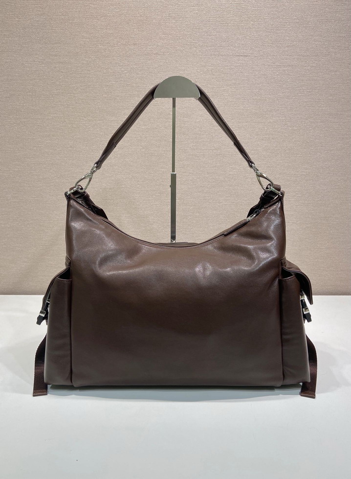 Prada Explore 2VH204 43x29 5x15cm AP5 2013956 Prada Explore 2VH204 43x29 5x15cm AP5 2013956
