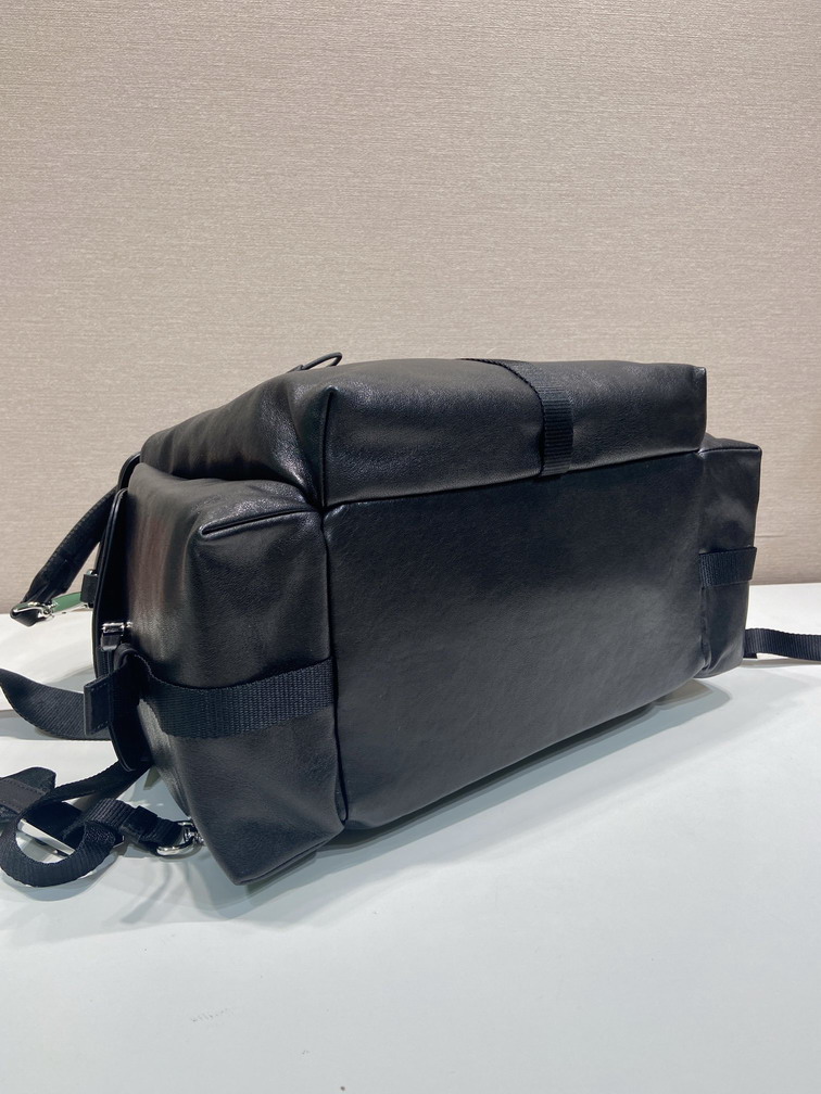 Prada Explore 2VZ118 39x37x20cm AP6 2013916 Prada Explore 2VZ118 39x37x20cm AP6 2013916